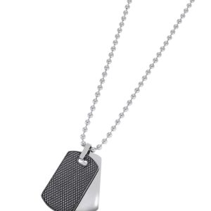 Cadena con placa frontal negra con dibujo y placa trasera brillante